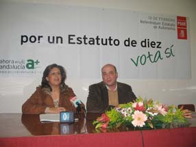  Antonio Ruiz junto a la consejera de Cultura Rosa Torres en un acto público 